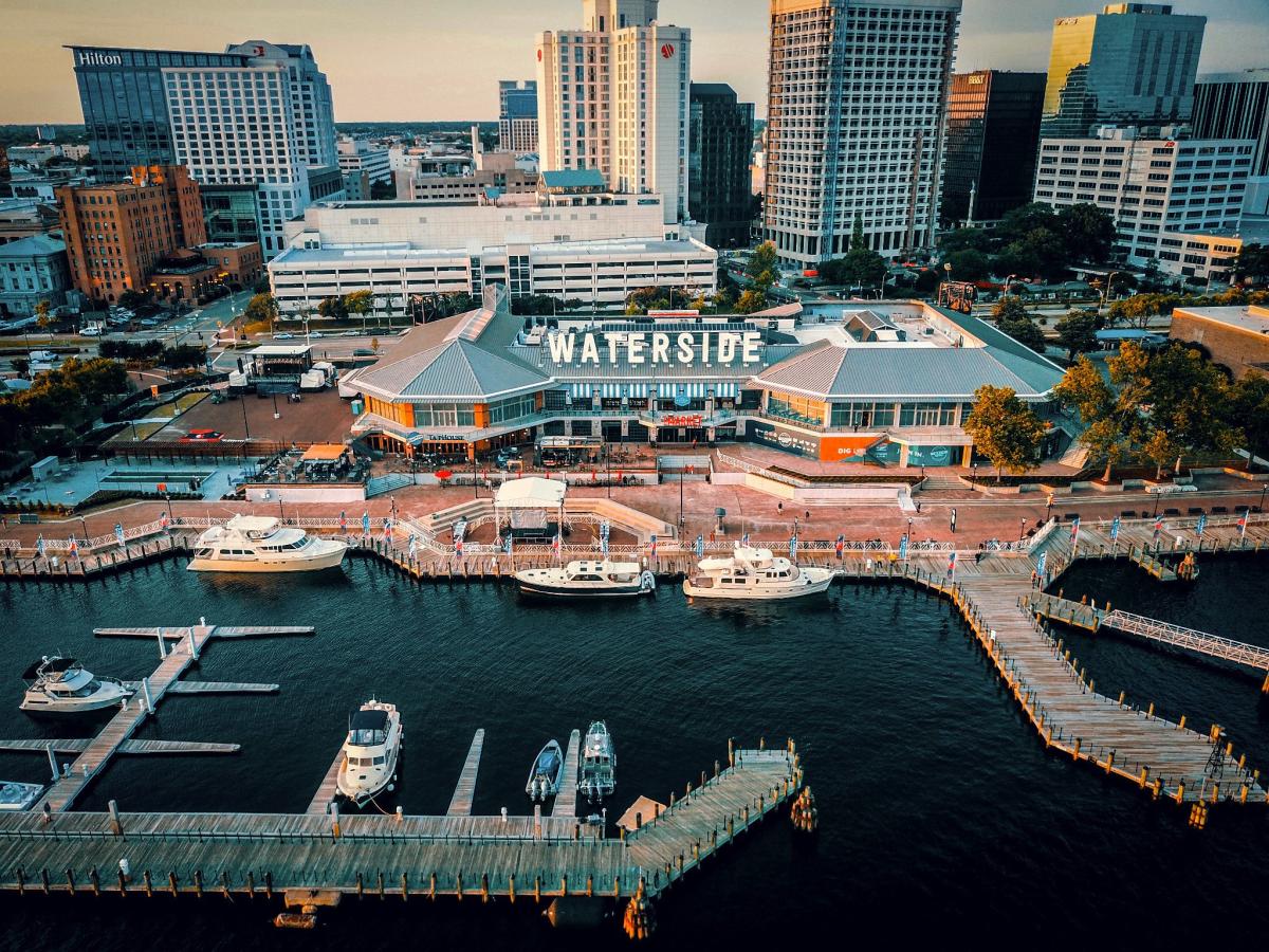 A Guide to Dating in Norfolk VA: Harbor Love